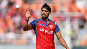 IPL में 100 विकेट लेने वाले पांचवें गेंदबाज बने अर्शदीप सिंह, 11 पारी के बाद खत्म किया विकेटों