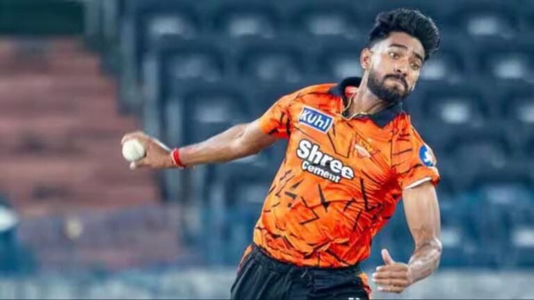 कौन हैं प्रफुल हिंगे? जिन्होंने IPL के पहले ओवर में 3 विकेट लेकर रचा इतिहास कौन हैं प्रफुल हिंगे? जिन्होंने IPL के पहले ओवर में 3 विकेट लेकर रचा इतिहास