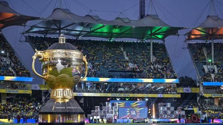इस कारण BCCI ने बैंगलुरु से शिफ्ट किया IPL 2026 का फाइनल, वजह जान सिर पकड़ लेंगे RCB फैंस इस कारण BCCI ने बैंगलुरु से शिफ्ट किया IPL 2026 का फाइनल, वजह जान सिर पकड़ लेंगे RCB फैंस