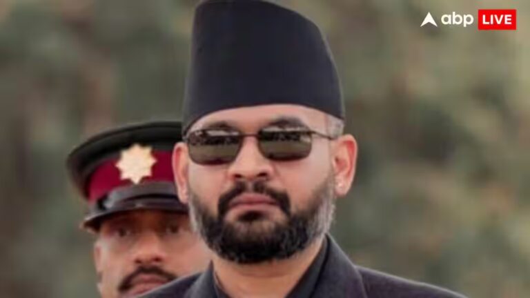 नेपाल के रैपर पीएम बालेन शाह ने दिखाई भारत को आंख, ड्रैगन भी लाल, इंडिया का दे रहा साथ नेपाल के रैपर पीएम बालेन शाह ने दिखाई भारत को आंख, ड्रैगन भी लाल, इंडिया का दे रहा साथ