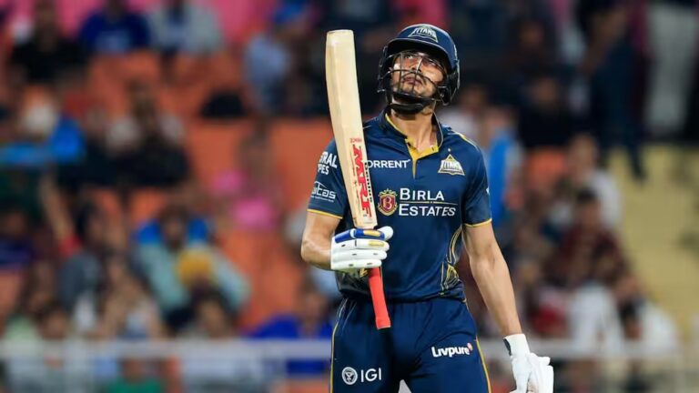 क्वालीफायर-2 में शुभमन गिल ने ठोकी IPL में सबसे तेज सेंचुरी, राजस्थान के खिलाफ रचा इतिहास क्वालीफायर-2 में शुभमन गिल ने ठोकी IPL में सबसे तेज सेंचुरी, राजस्थान के खिलाफ रचा इतिहास