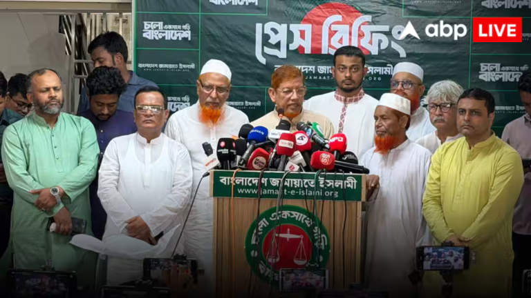 भारत के खिलाफ बवाल काट रहा बांग्लादेश, आज इंडिया बॉर्डर की तरफ आएंगे हजारों लोग, जमात का कांड भारत के खिलाफ बवाल काट रहा बांग्लादेश, आज इंडिया बॉर्डर की तरफ आएंगे हजारों लोग, जमात का कांड