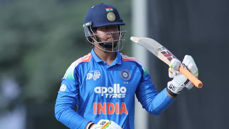तीसरे टी20 में वैभव सूर्यवंशी ने जड़ा अर्धशतक, दौड़कर बना डाले इतने रन
