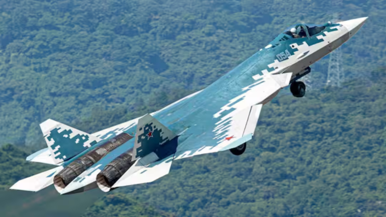 पुतिन ने भारत को फिर दिया 5वीं पीढ़ी के Su-57 का ऑफर, प्रतिबंधों की धमकी पर US-यूरोप को सुनाया पुतिन ने भारत को फिर दिया 5वीं पीढ़ी के Su-57 का ऑफर, प्रतिबंधों की धमकी पर US-यूरोप को सुनाया