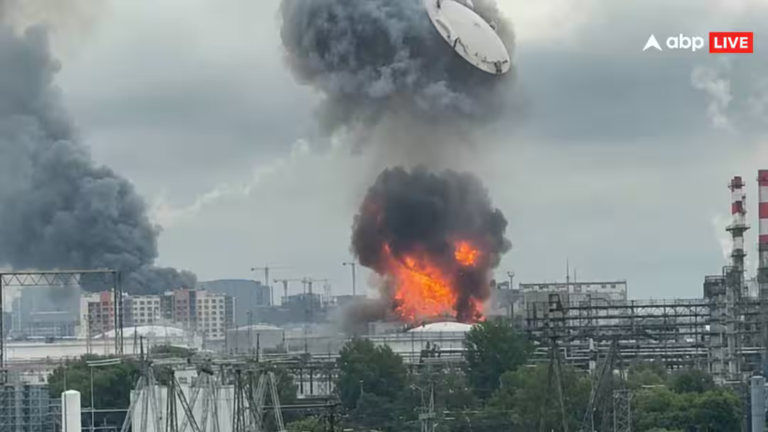 रूस के जख्म पर यूक्रेन ने छिड़का नमक, मॉस्को में तबाही का वीडियो दुनिया को दिखाया रूस के जख्म पर यूक्रेन ने छिड़का नमक, मॉस्को में तबाही का वीडियो दुनिया को दिखाया