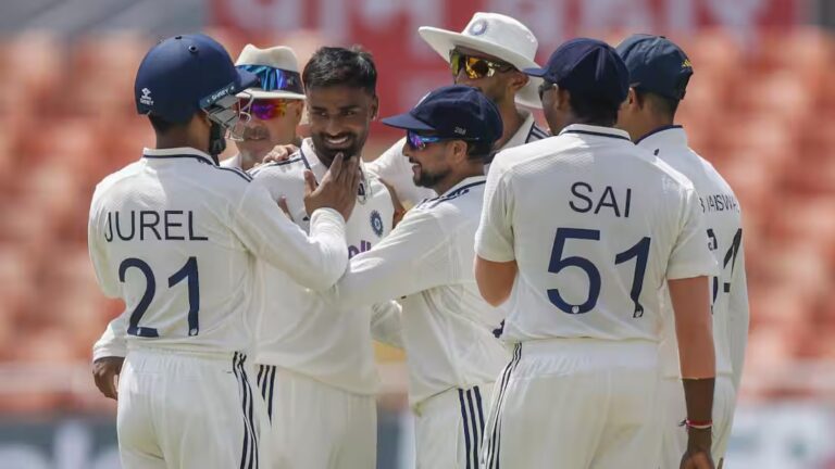 दूसरे दिन का खेल खत्म, अफगानिस्तान की आधी टीम लौटी पवेलियन; मानव सुथार ने झटके 3 विकेट दूसरे दिन का खेल खत्म, अफगानिस्तान की आधी टीम लौटी पवेलियन; मानव सुथार ने झटके 3 विकेट