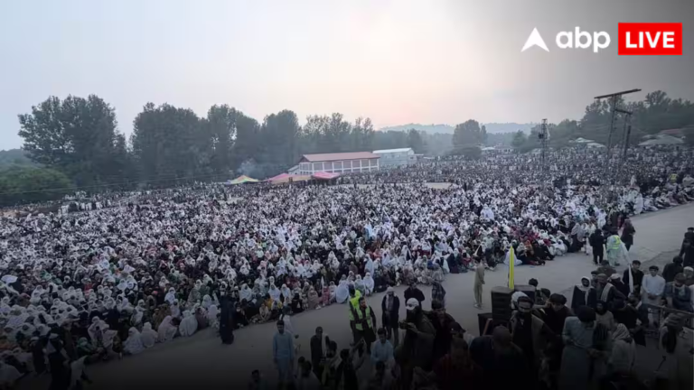 PoK में 30वें दिन भी प्रदर्शन जारी! शव और लोगों के गायब होने के आरोपों से बढ़ा आक्रोश PoK में 30वें दिन भी प्रदर्शन जारी! शव और लोगों के गायब होने के आरोपों से बढ़ा आक्रोश