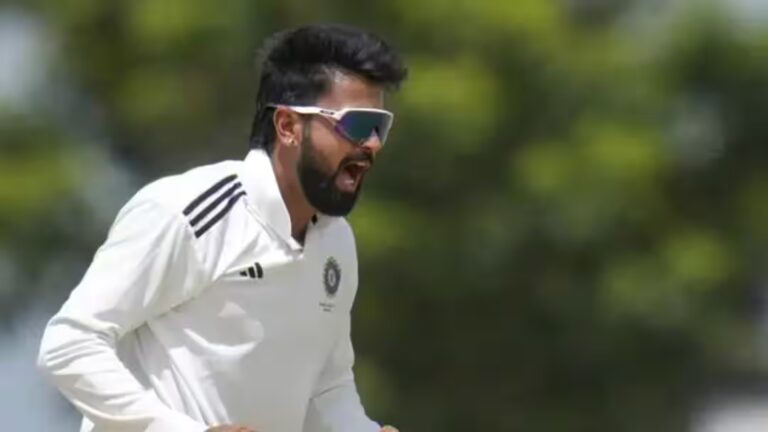 कौन है सारांश जैन? भारत की टेस्ट टीम में पहली बार मिली जगह कौन है सारांश जैन? भारत की टेस्ट टीम में पहली बार मिली जगह
