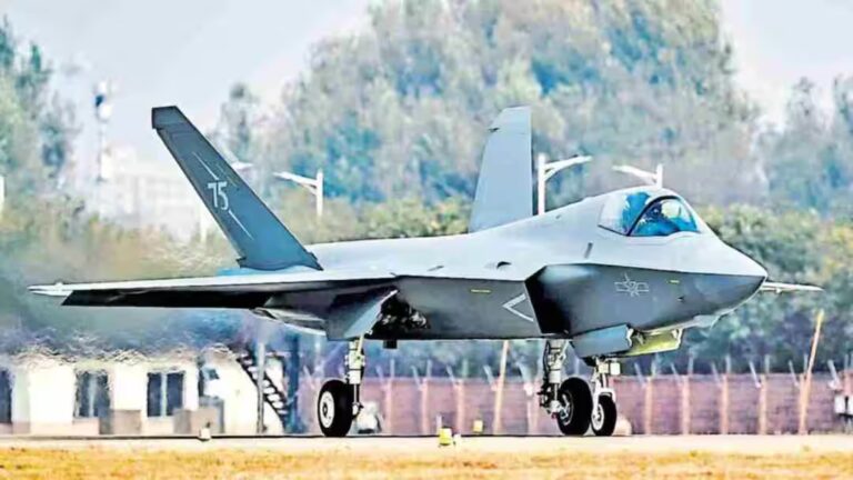 PAK को 5वीं पीढ़ी का फाइटर जेट J-35 क्यों नहीं दे रहा चीन? भारत या अमेरिका, जानें कौन है वजह PAK को 5वीं पीढ़ी का फाइटर जेट J-35 क्यों नहीं दे रहा चीन? भारत या अमेरिका, जानें कौन है वजह