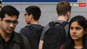 मत देखिए US का सपना! ट्रंप ने तोड़ा भारतीयों का दिल! 62 फीसदी गिरावट कम Visa दिए मत देखिए US का सपना! ट्रंप ने तोड़ा भारतीयों का दिल! 62 फीसदी गिरावट कम Visa दिए