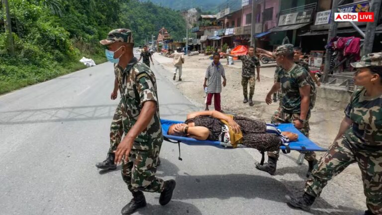 बाढ़ से सबसे मुश्किल वक्त में नेपाल, फिर क्या US-चीन की मदद लेने से किया इनकार? बाढ़ से सबसे मुश्किल वक्त में नेपाल, फिर क्या US-चीन की मदद लेने से किया इनकार?
