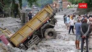 नेपाल बाढ़ में 1000 के पार पहुंचा मौत का आंकड़ा, 4 हजार लोग लापता